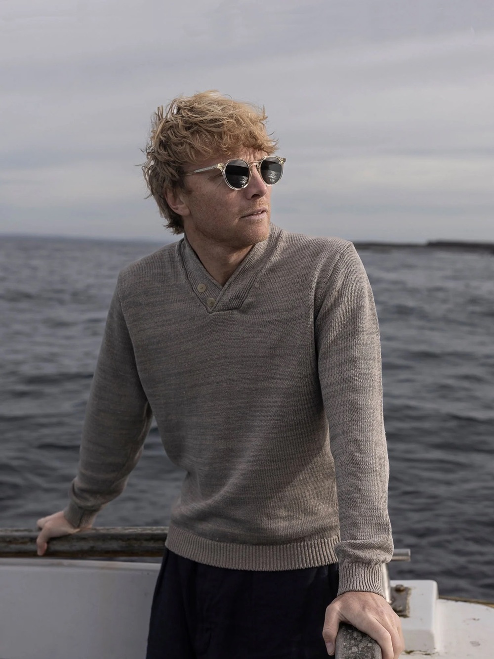 Inis Meain Hurler V Neck Linen Marl Sweater— Men’s Small
